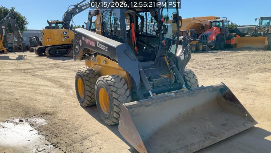 John Deere 330G