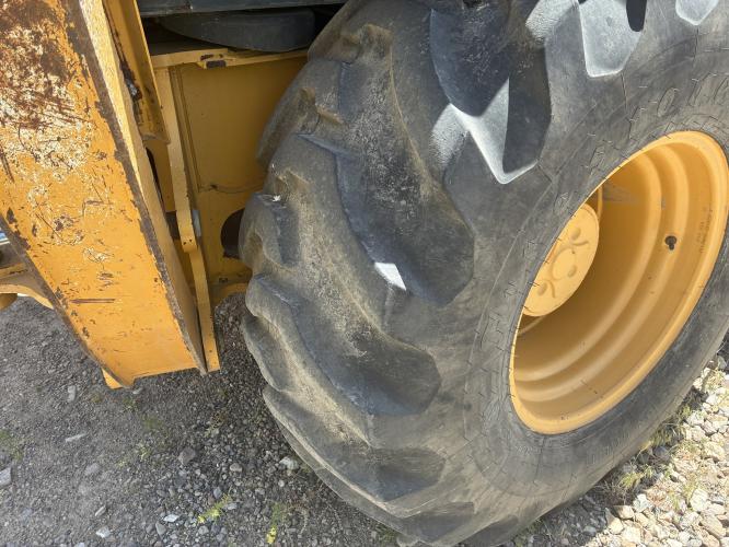 John Deere 410J