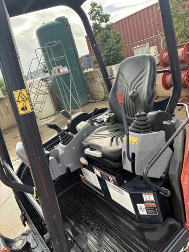 Kubota U27-4