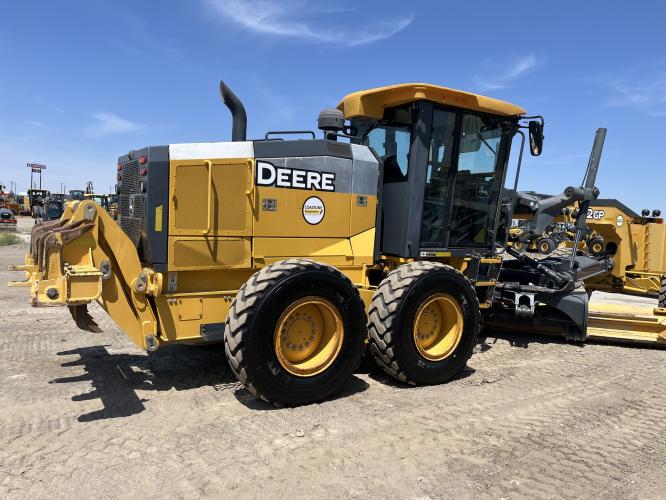 John Deere 772G