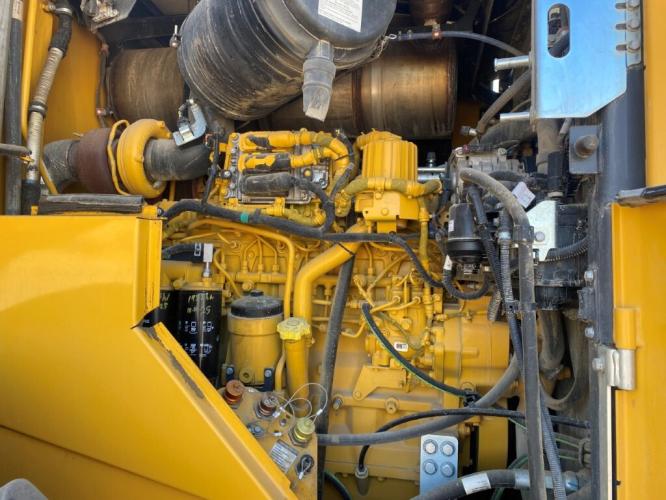 John Deere 824 P