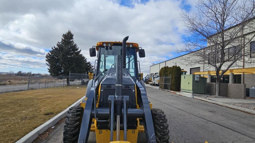 John Deere 320 P