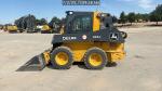 John Deere 324G