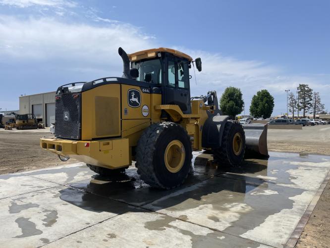 John Deere 644L