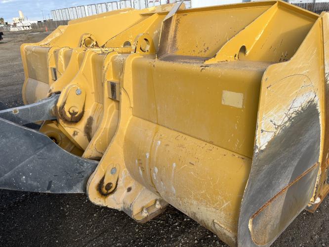 John Deere 824 P