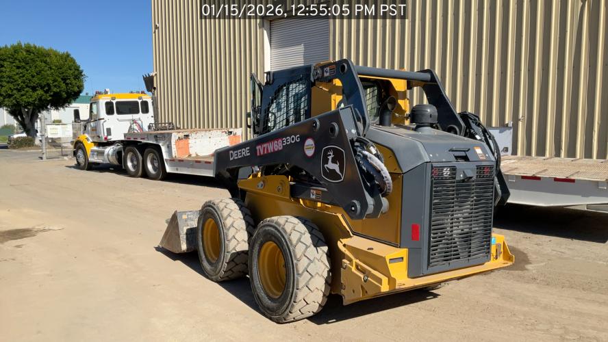 John Deere 330G