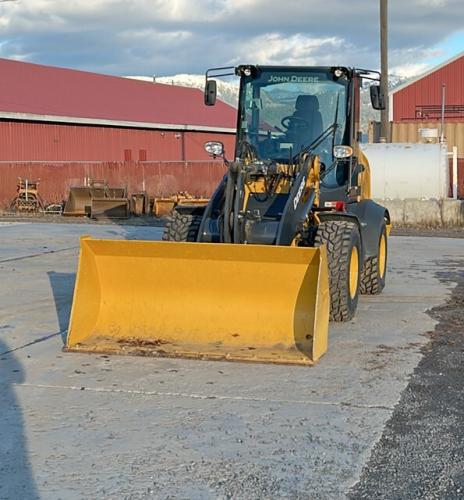 John Deere 324L