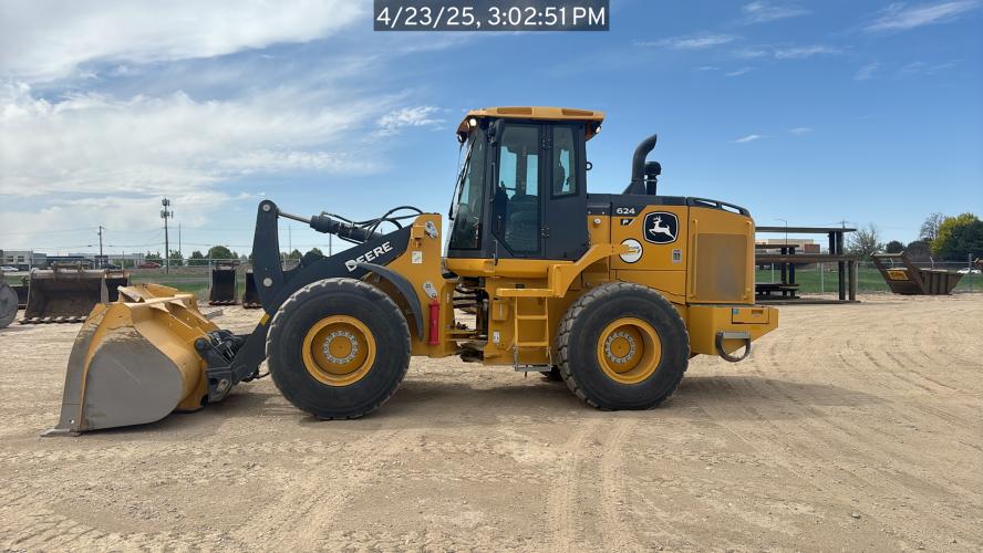 John Deere 624 P