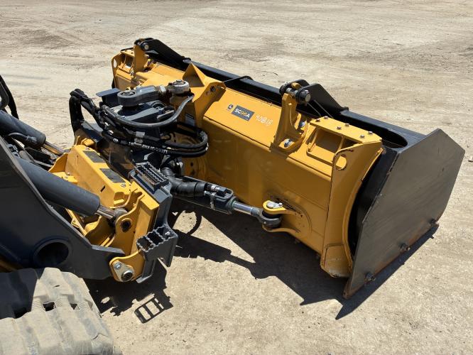 John Deere 333 P