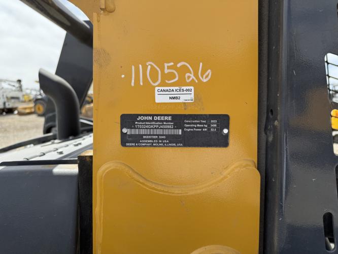 John Deere 324G
