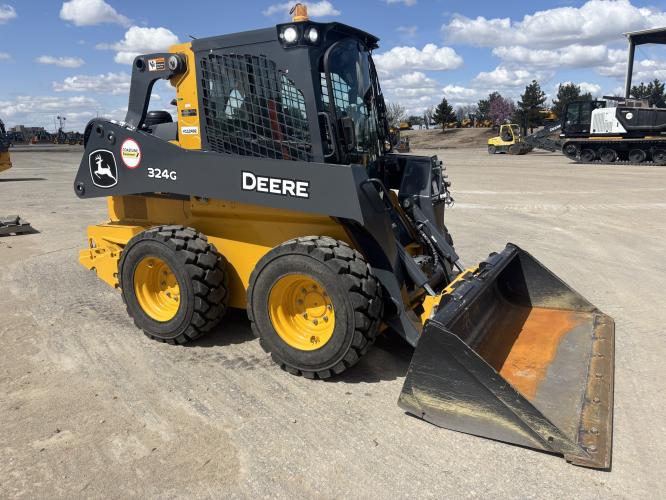 John Deere 324G