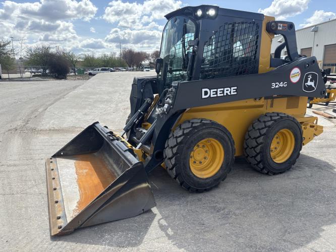 John Deere 324G