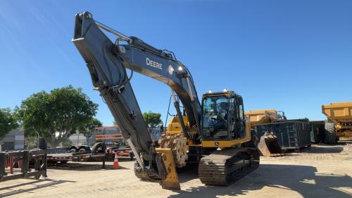 2022 John Deere 210G