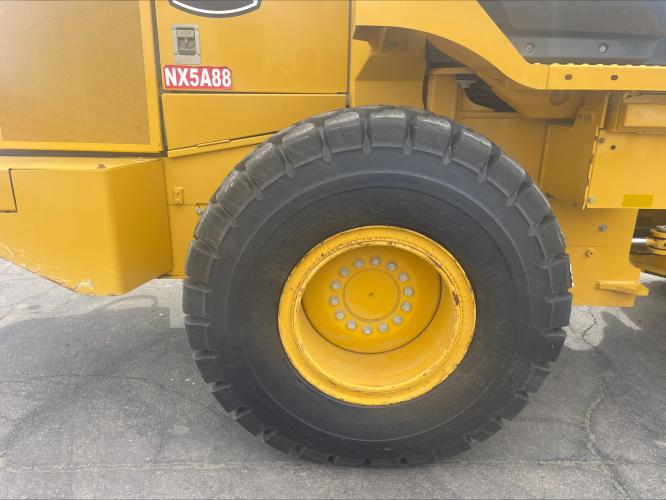 John Deere 524L