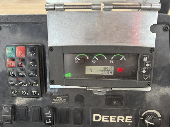 John Deere 710L