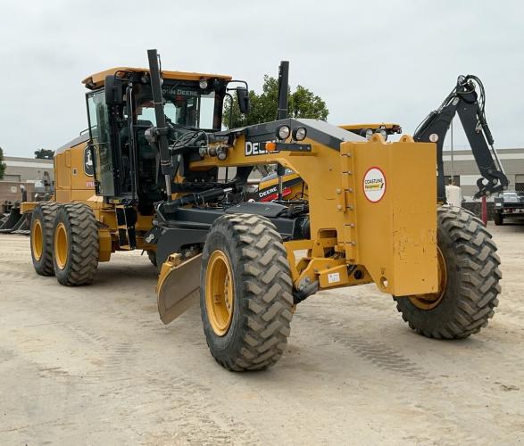 John Deere 672GP
