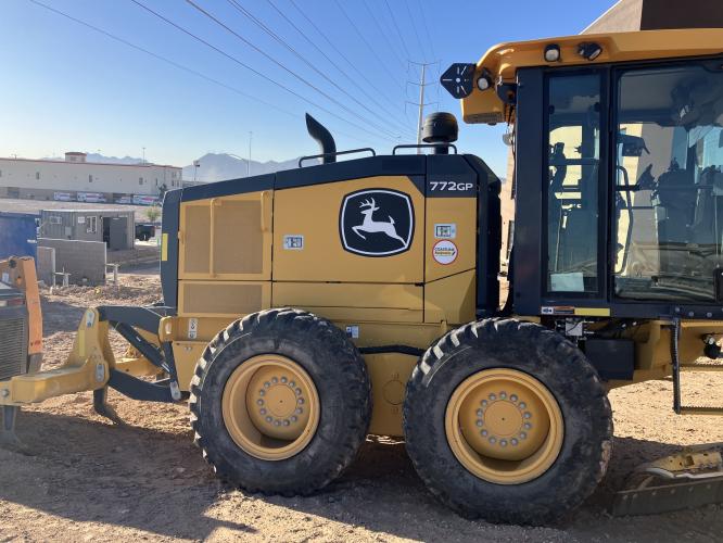 John Deere 772GP