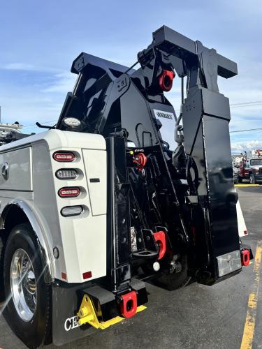 PETERBILT 567