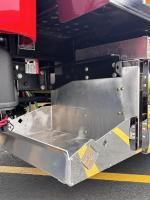 FREIGHTLINER BUSINESS CLASS M2 106 PLUS