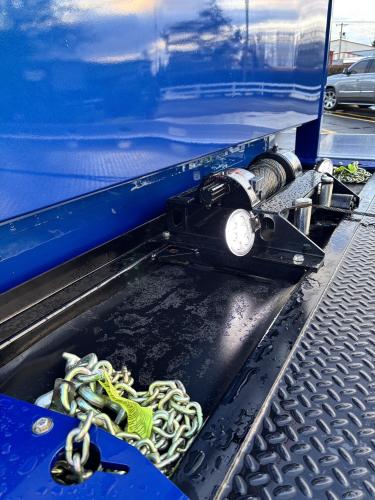 FREIGHTLINER BUSINESS CLASS M2 106 PLUS