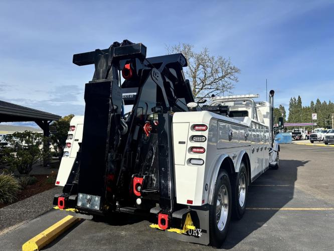 PETERBILT 567