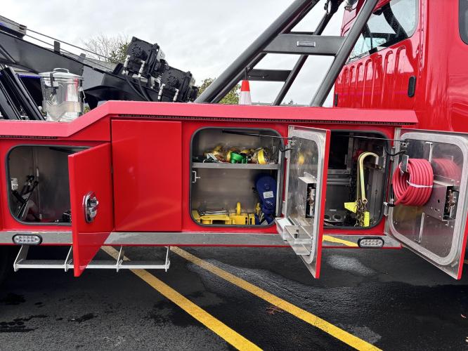 FREIGHTLINER BUSINESS CLASS M2 106