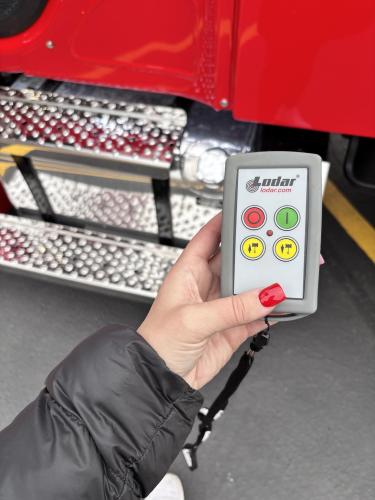 FREIGHTLINER BUSINESS CLASS M2 106 PLUS