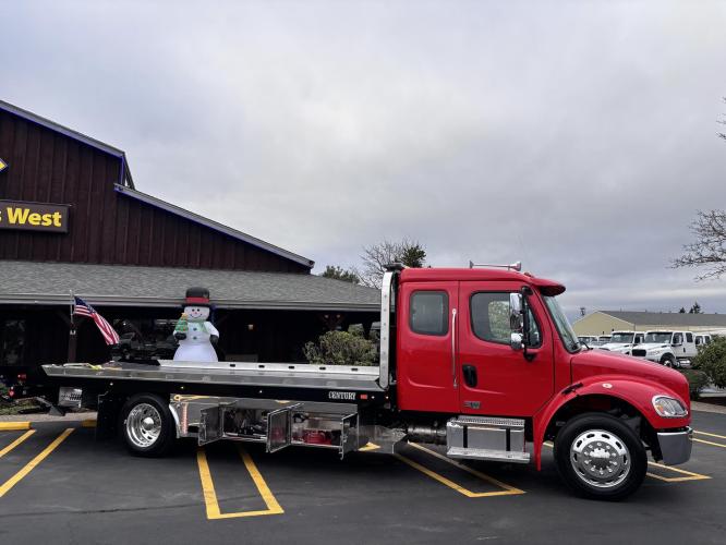 FREIGHTLINER BUSINESS CLASS M2 106 PLUS