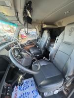 KENWORTH T880
