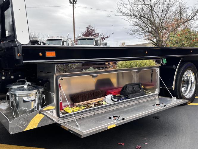 CHEVROLET SILVERADO 5500HD