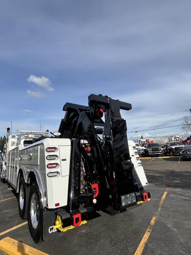 PETERBILT 567