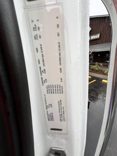 FREIGHTLINER BUSINESS CLASS M2 106
