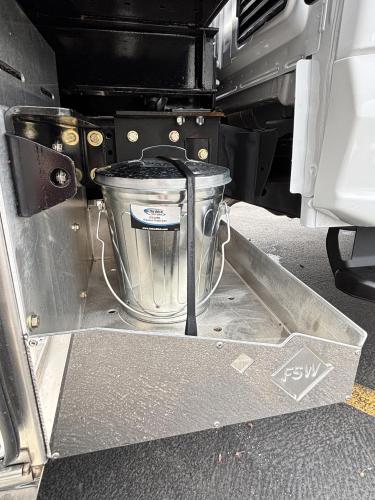 FORD F600 XLT
