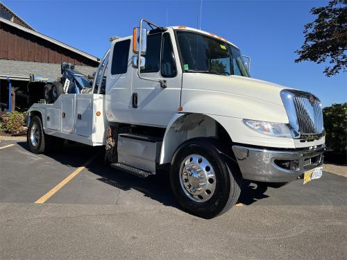 2016 INTERNATIONAL DURASTAR 4300