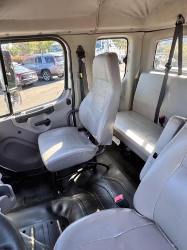 FREIGHTLINER BUSINESS CLASS M2 106