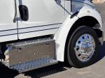 FREIGHTLINER BUSINESS CLASS M2 106