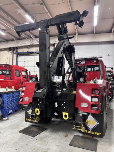 FREIGHTLINER BUSINESS CLASS M2 106