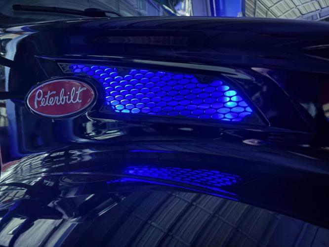 PETERBILT 536