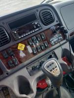 FREIGHTLINER BUSINESS CLASS M2 106