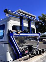FREIGHTLINER BUSINESS CLASS M2 106