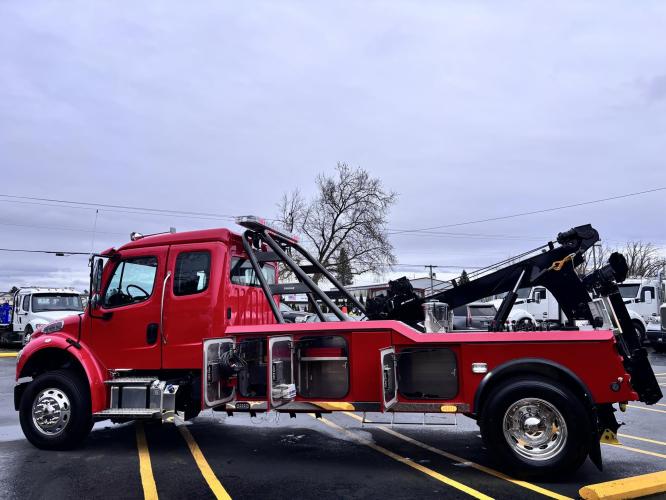 FREIGHTLINER BUSINESS CLASS M2 106