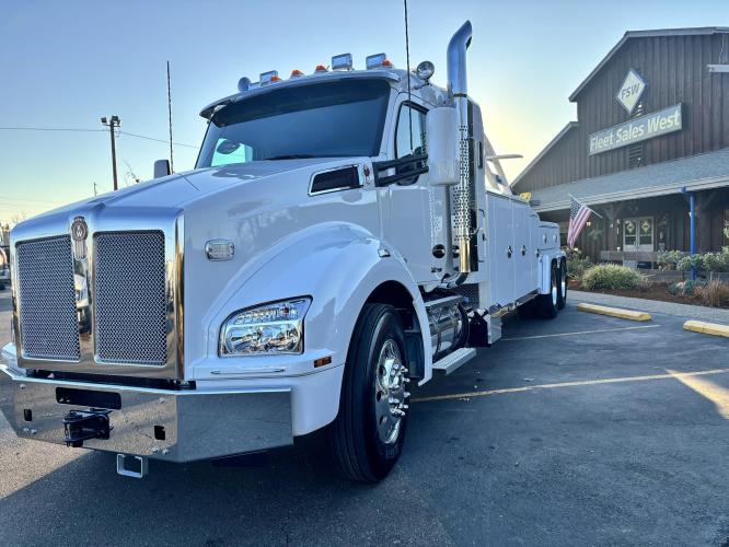 KENWORTH T880