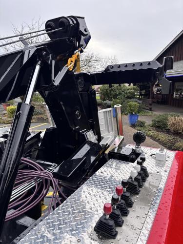 FREIGHTLINER BUSINESS CLASS M2 106