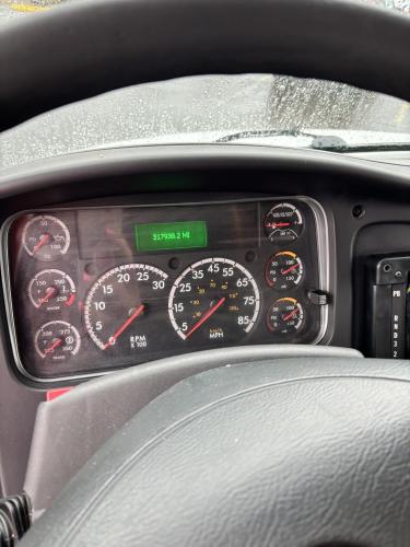 FREIGHTLINER BUSINESS CLASS M2 106