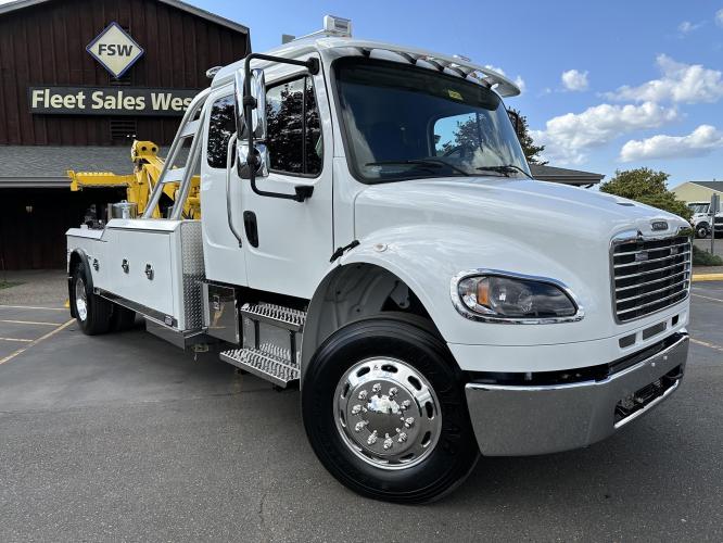 FREIGHTLINER BUSINESS CLASS M2 106