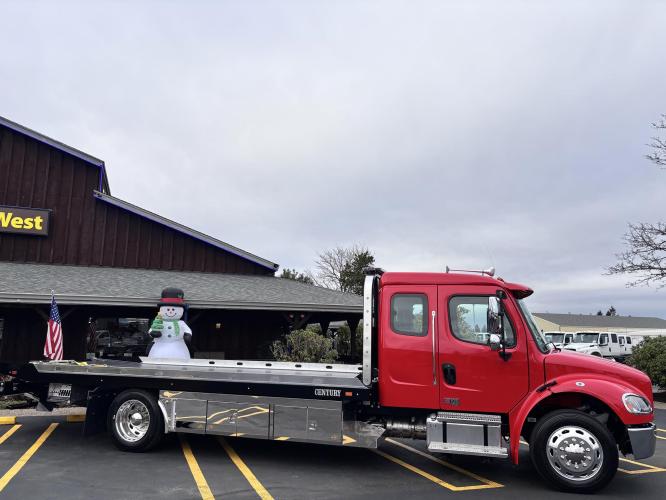 FREIGHTLINER BUSINESS CLASS M2 106 PLUS