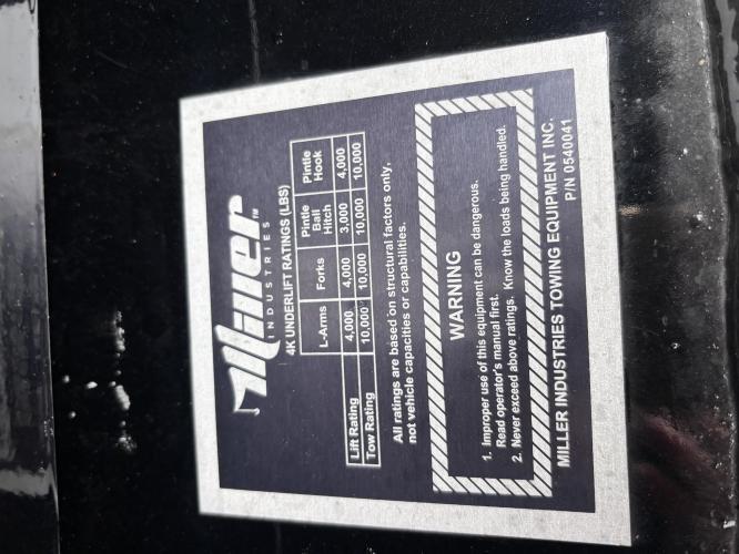 FREIGHTLINER BUSINESS CLASS M2 106 PLUS