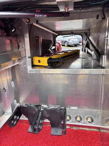 FREIGHTLINER BUSINESS CLASS M2 106