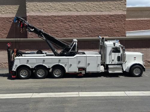 2022 PETERBILT 389