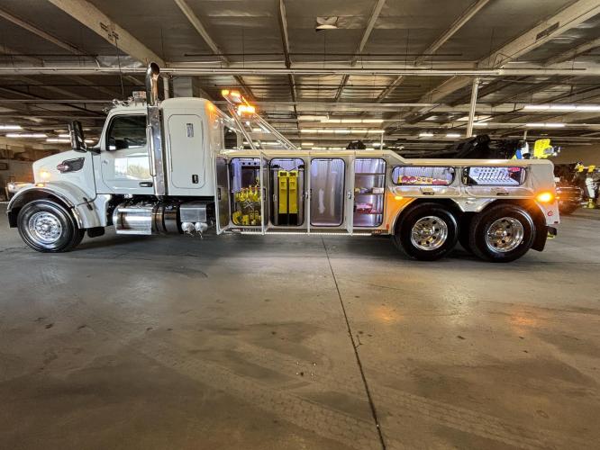 PETERBILT 567